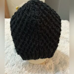 Old Navy black honeycomb knit beanie New